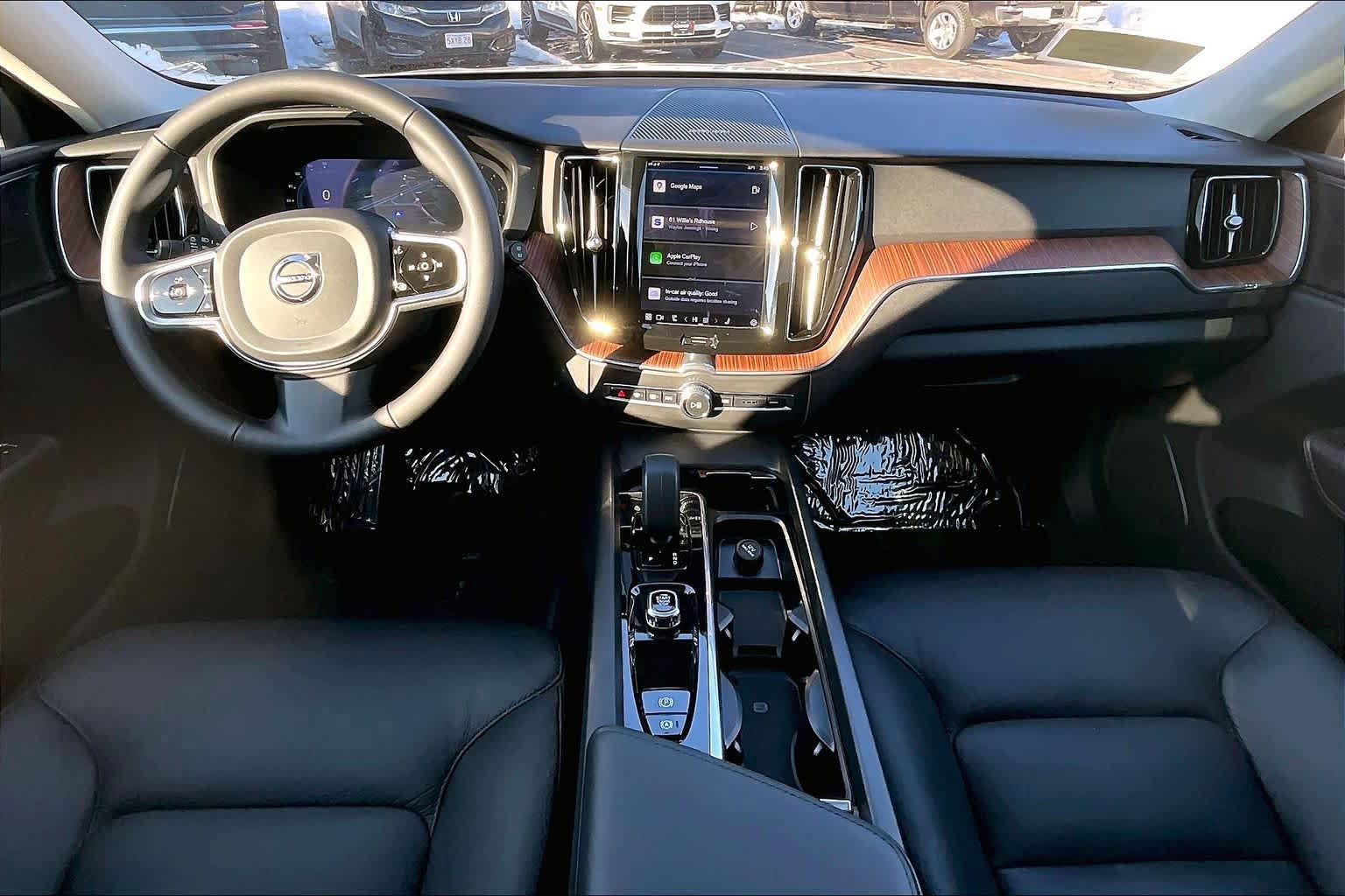 Certified 2023 Volvo XC60 B5 Plus w/ Climate Package AWD/4WD image 15