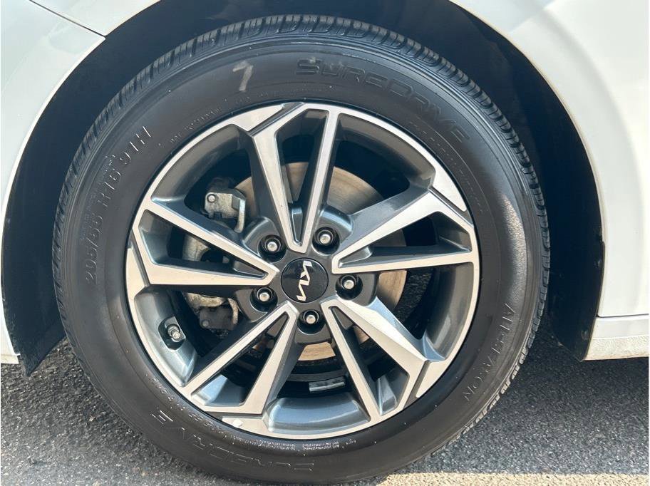 Used 2023 Kia Forte LXS image 23