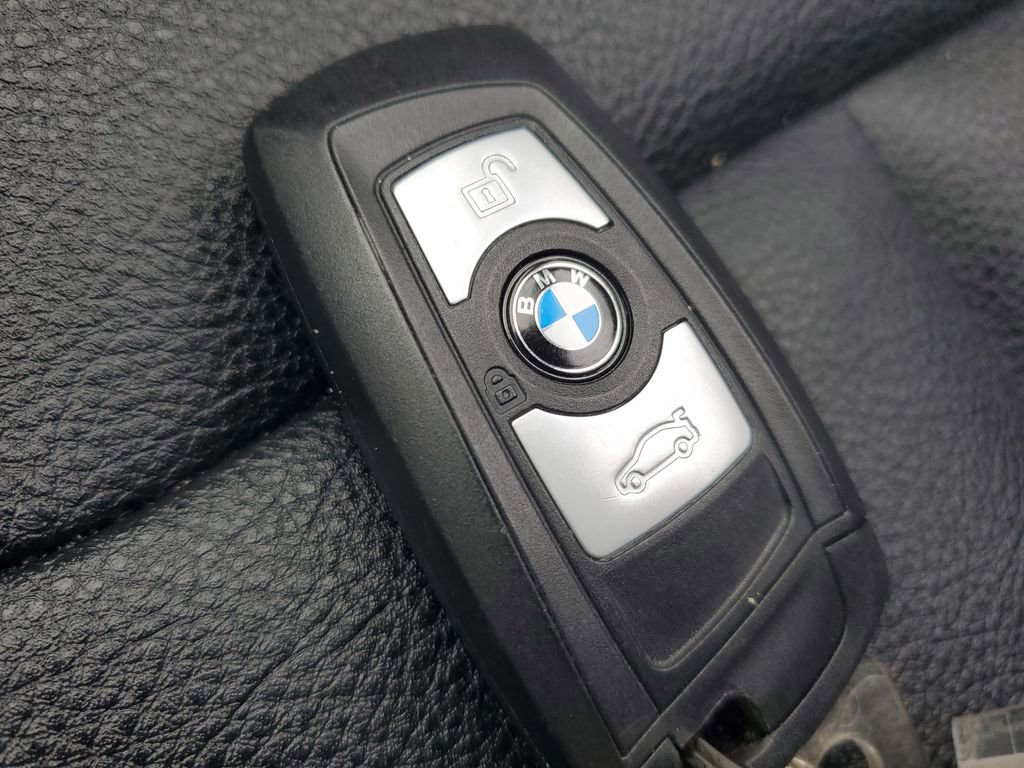 Used 2015 BMW 320i xDrive Sedan AWD/4WD image 27