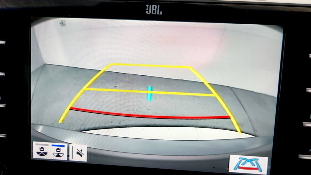Used 2019 Toyota Camry XSE w/ Navigation Package FWD image 33