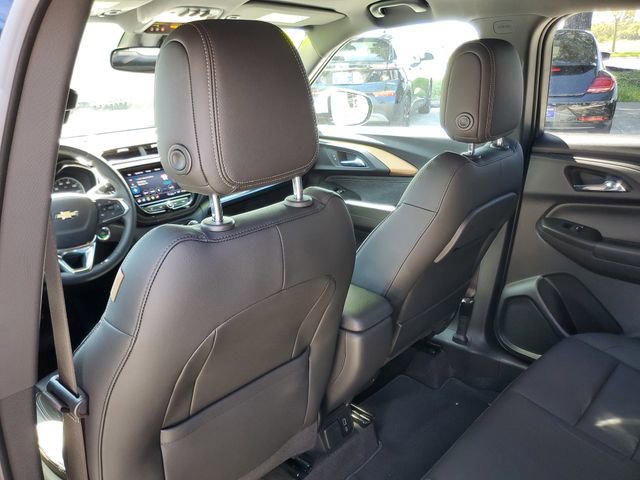 Certified 2022 Chevrolet TrailBlazer ACTIV w/ Sun and Liftgate Package FWD image 13