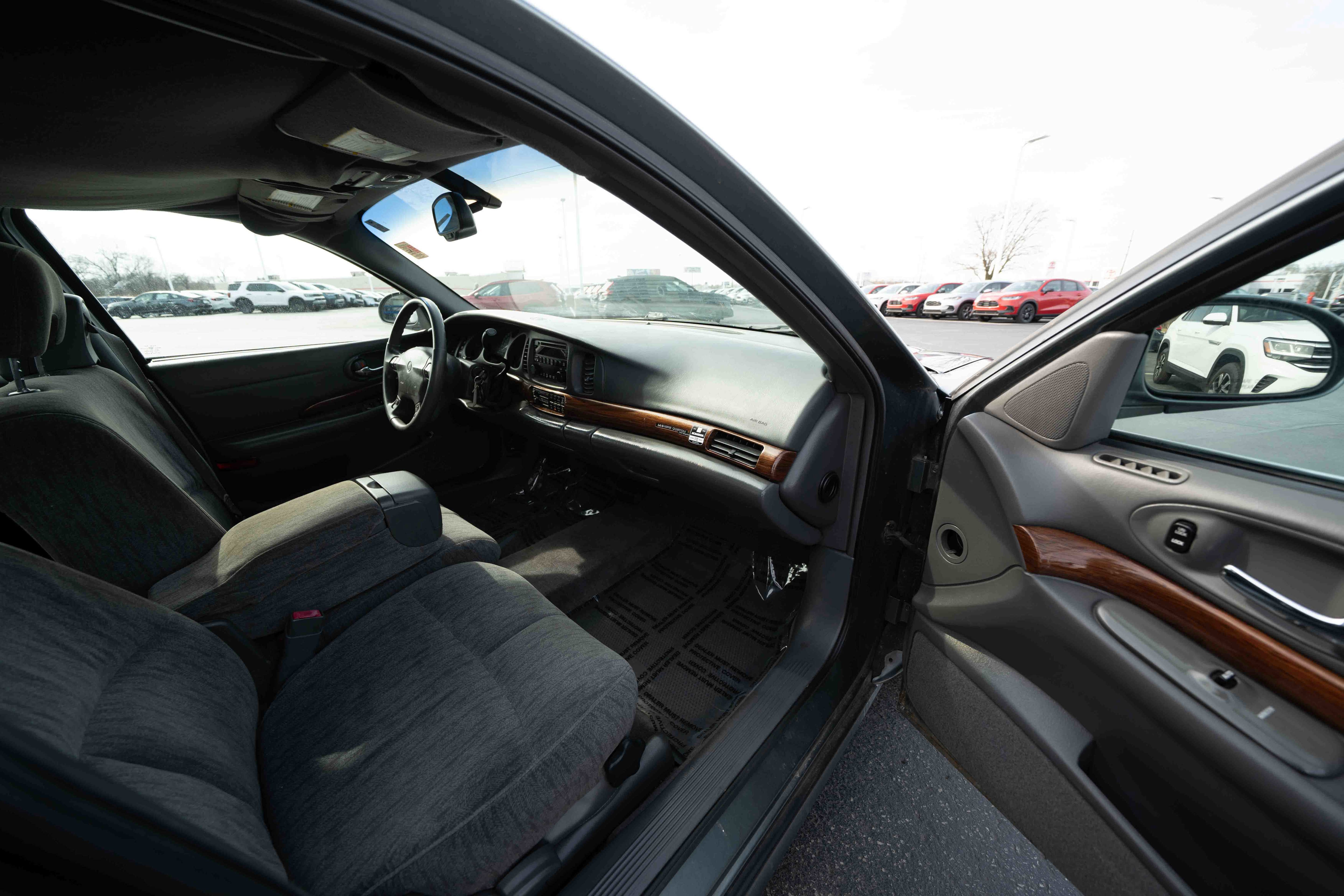 Used 2005 Buick Le Sabre Custom image 25