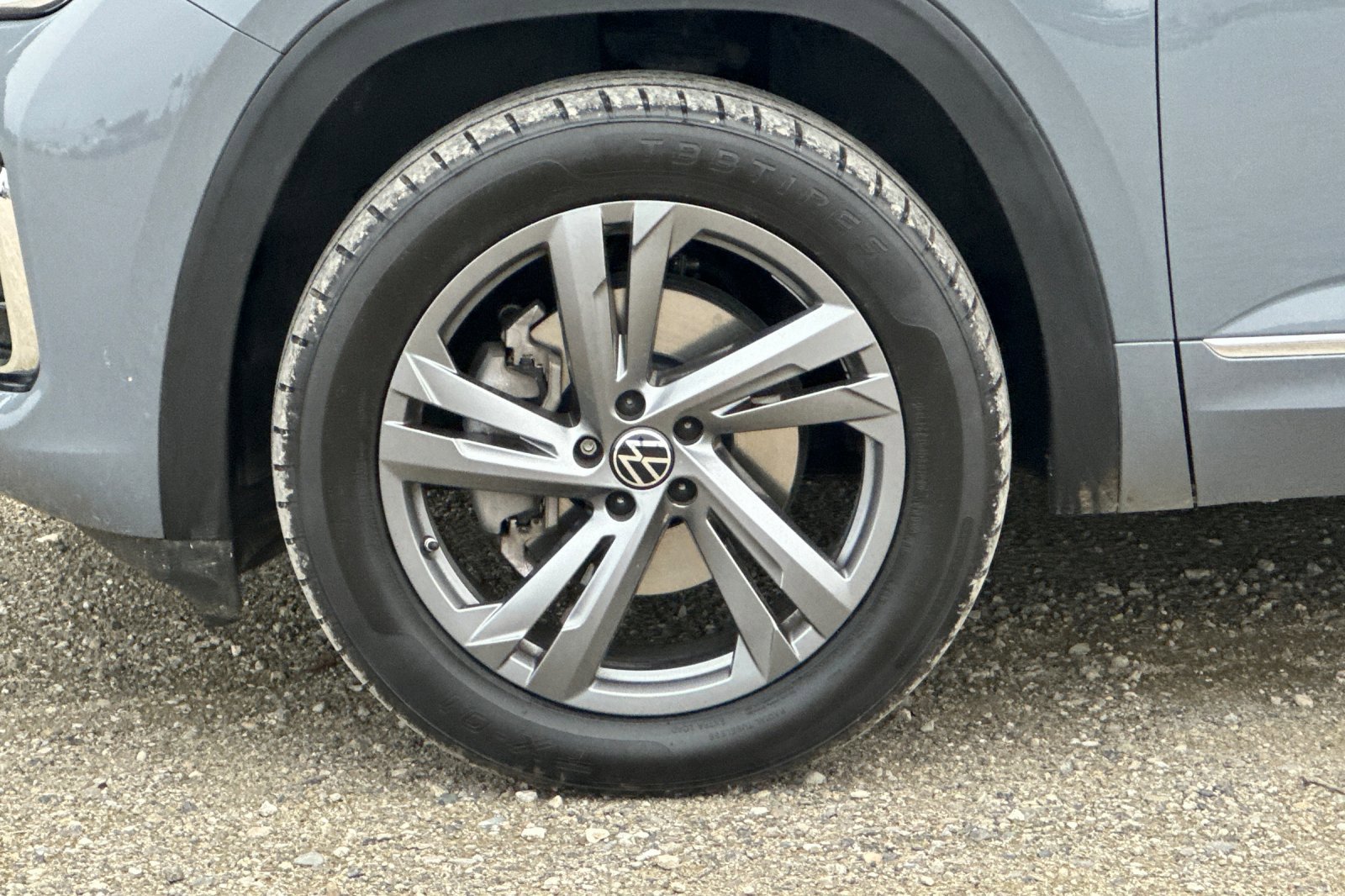 Used 2024 Volkswagen Atlas Cross Sport SEL R-Line image 26