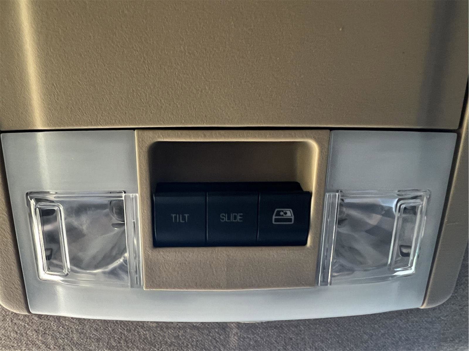 Used 2014 Ford F250 Lariat w/ Lariat Ultimate Package image 30