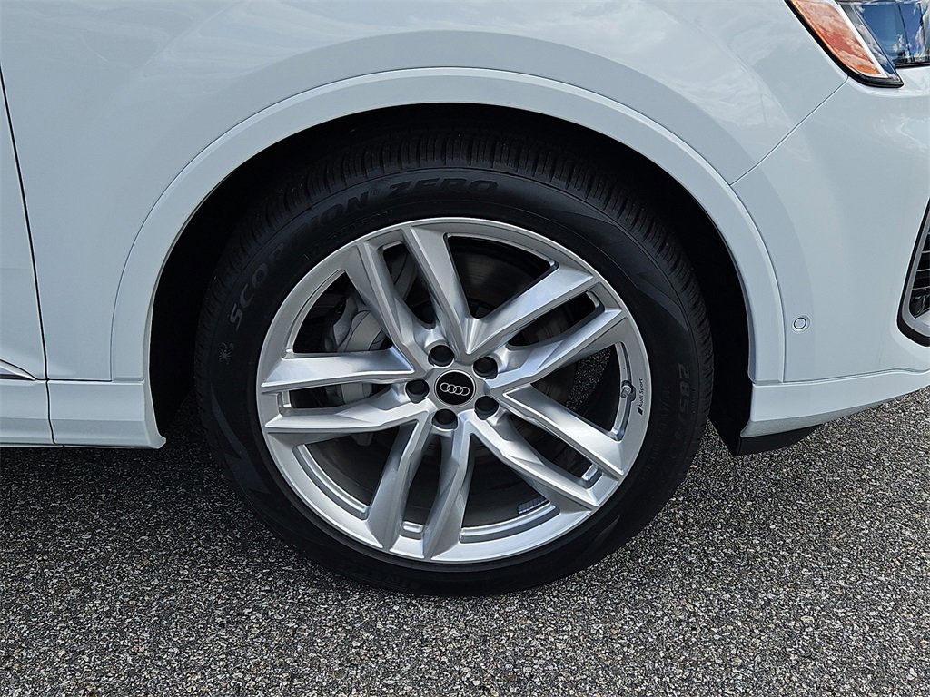 New 2025 Audi Q7 3.0T Premium Plus image 3