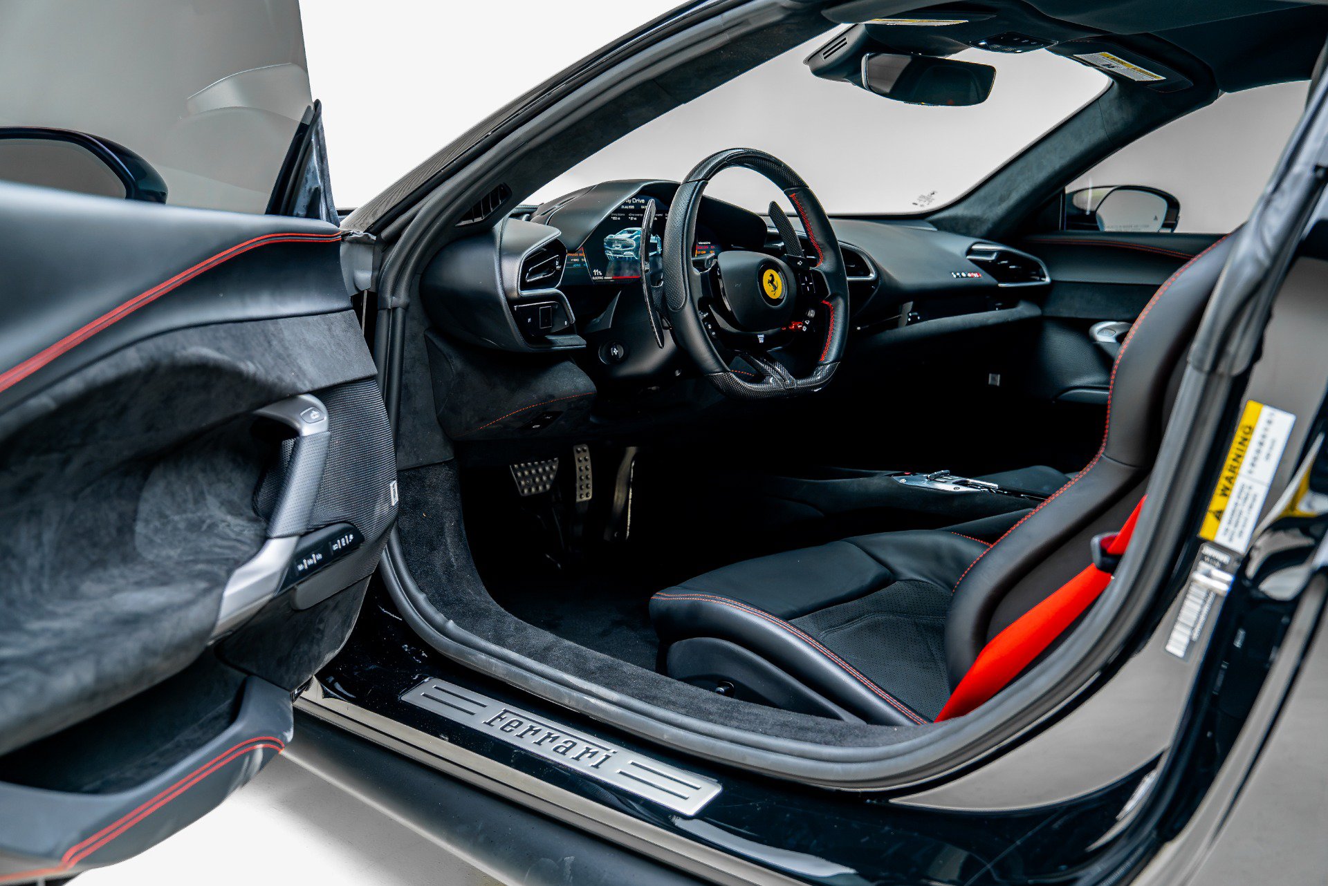 Used 2024 Ferrari 296 GTS RWD image 3