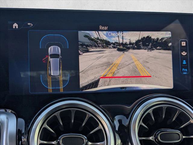 Used 2025 Mercedes-Benz GLB 250 image 13