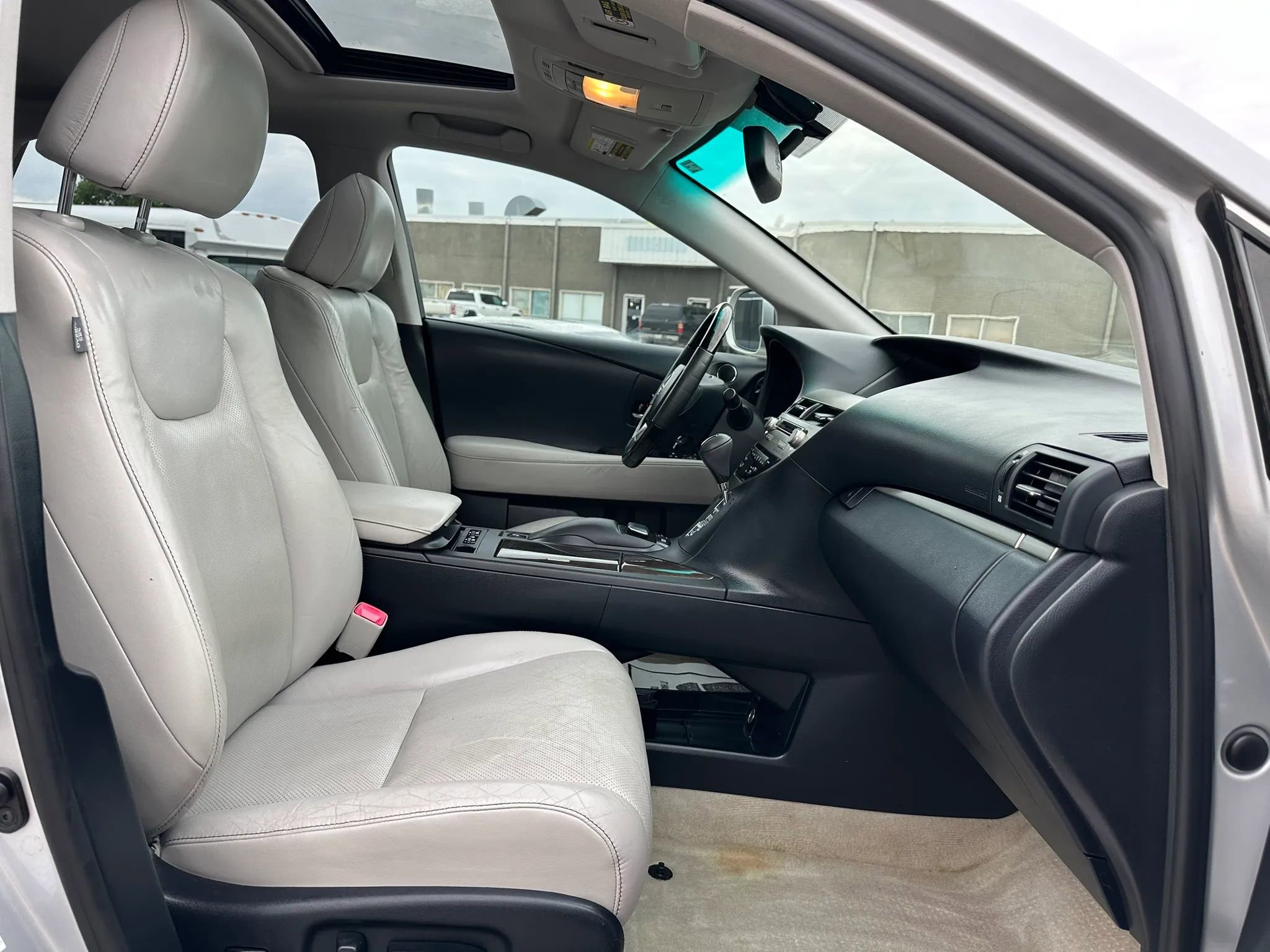 Used 2013 Lexus RX 450h FWD w/ Navigation Pkg image 23