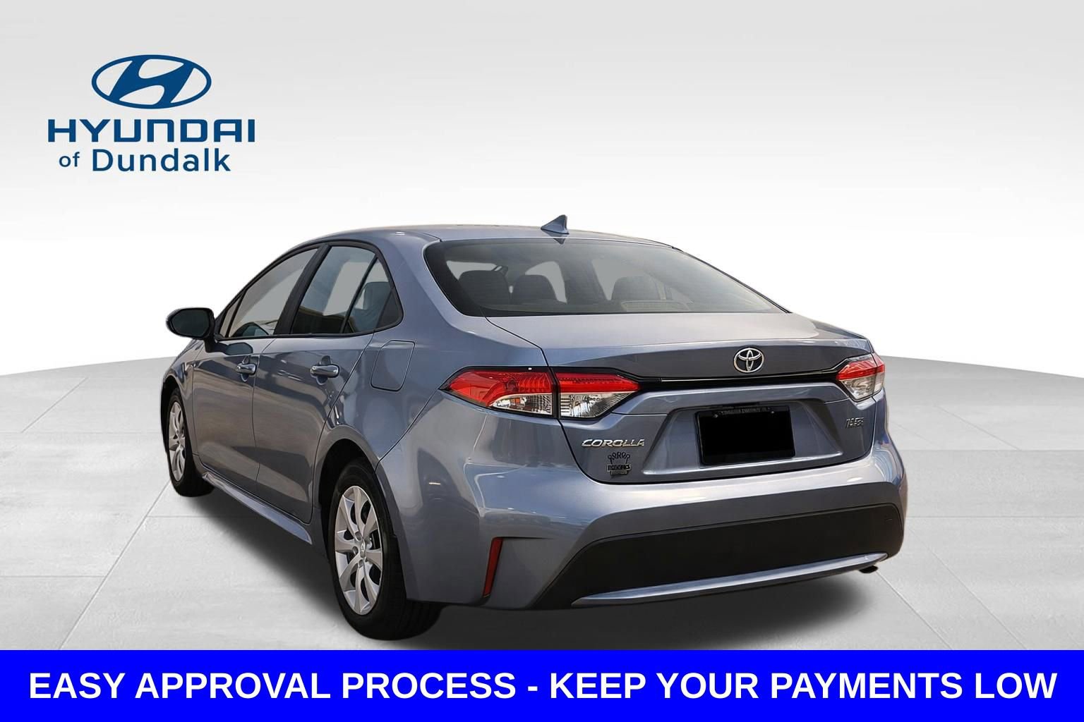 Used 2021 Toyota Corolla LE FWD image 2