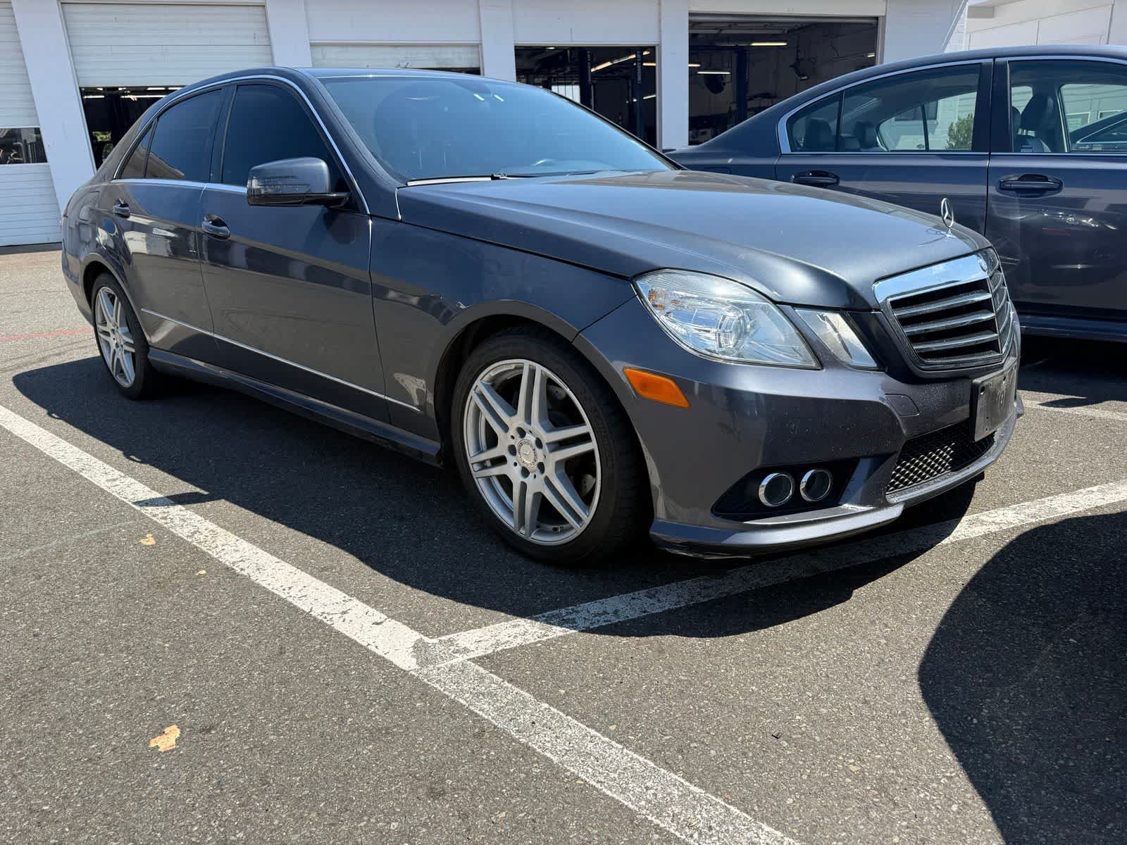 Used 2010 Mercedes-Benz E 350 Sedan image 4