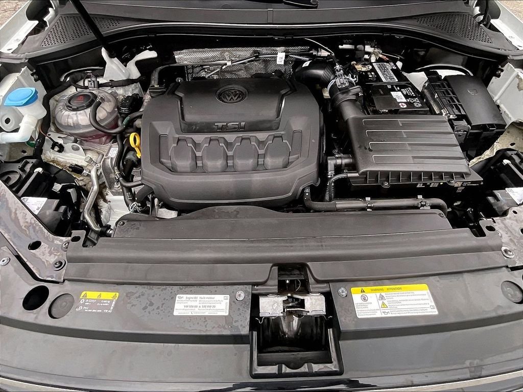 Used 2023 Volkswagen Tiguan SE R-Line AWD/4WD image 29