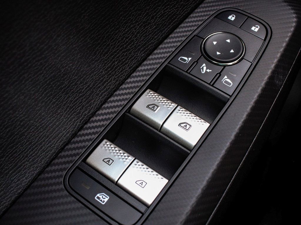 New 2025 Mitsubishi Outlander SE image 10