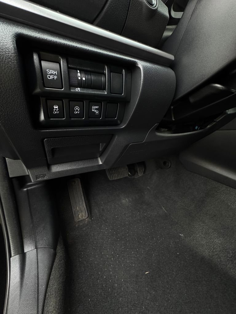 Certified 2023 Subaru Crosstrek 2.5i Limited AWD/4WD image 17