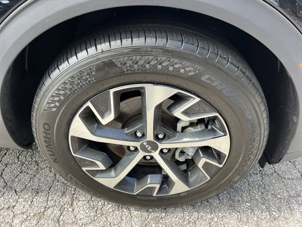 Used 2024 Kia Sportage EX image 9