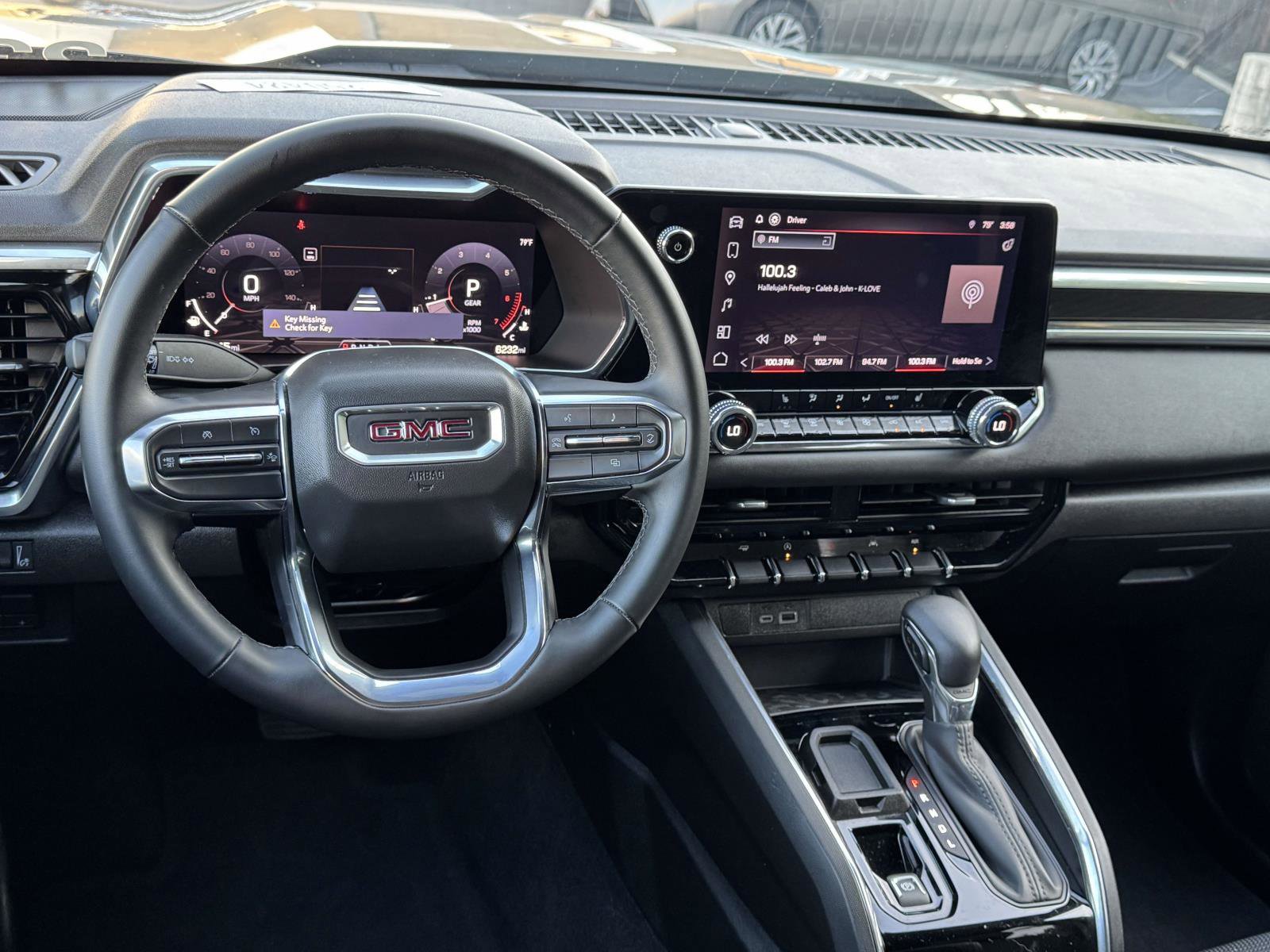 Used 2025 GMC Canyon Elevation w/ Convenience Package image 9