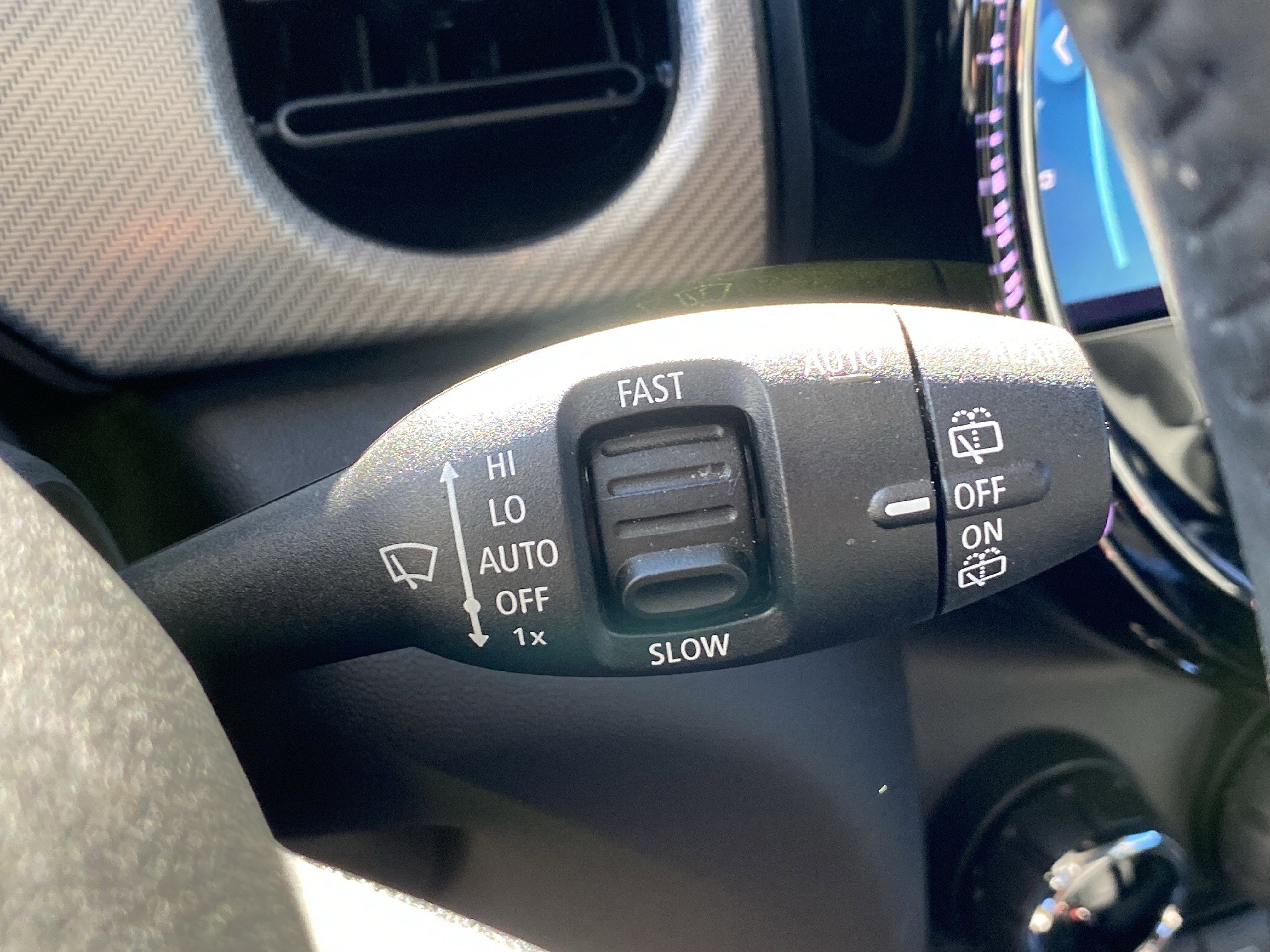 Used 2023 MINI Cooper 2-Door Hardtop image 29