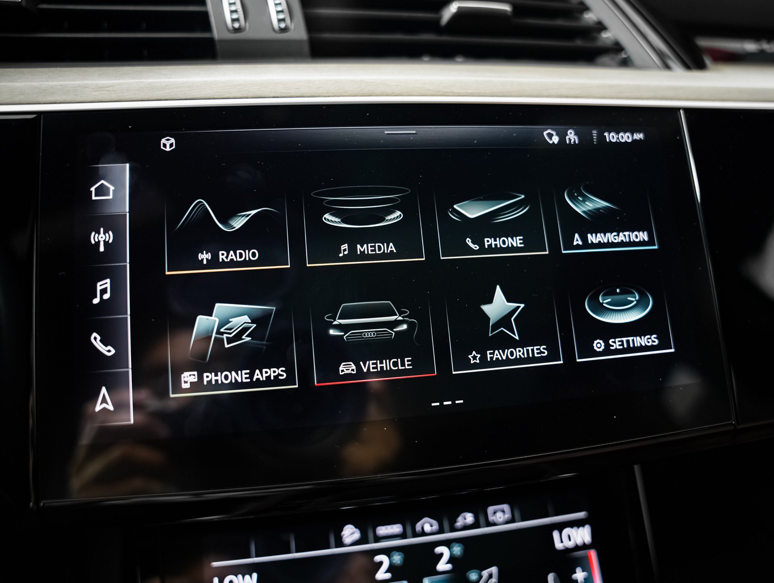 Used 2024 Audi Q8 e-tron Premium Plus w/ Premium Plus Package AWD/4WD image 20