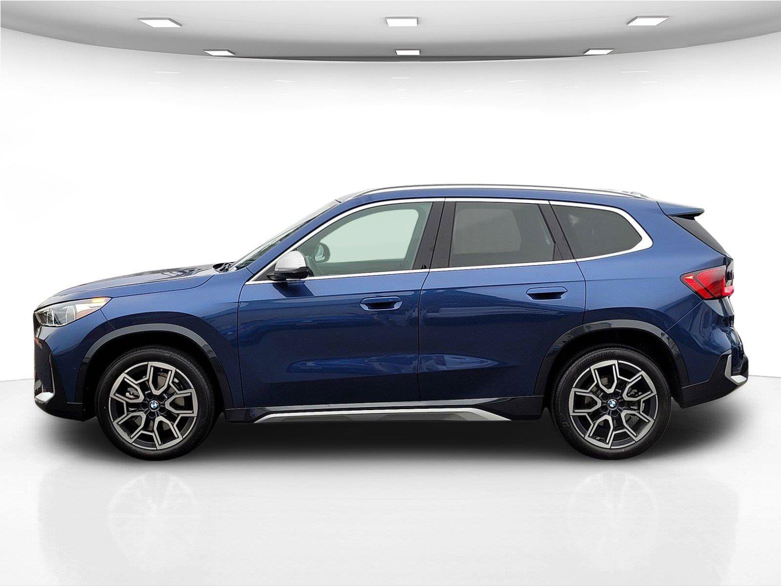 Used 2023 BMW X1 xDrive28i w/ Convenience Package AWD/4WD image 9