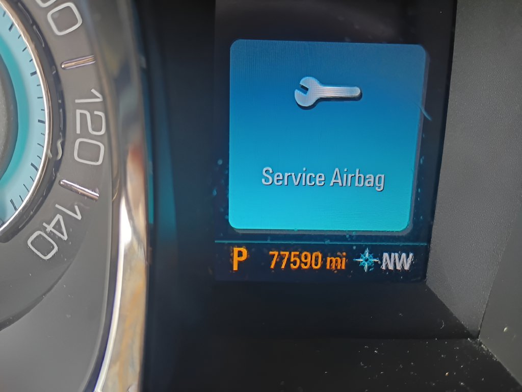 Used 2013 Buick LaCrosse Premium w/ Entertainment Package FWD image 5