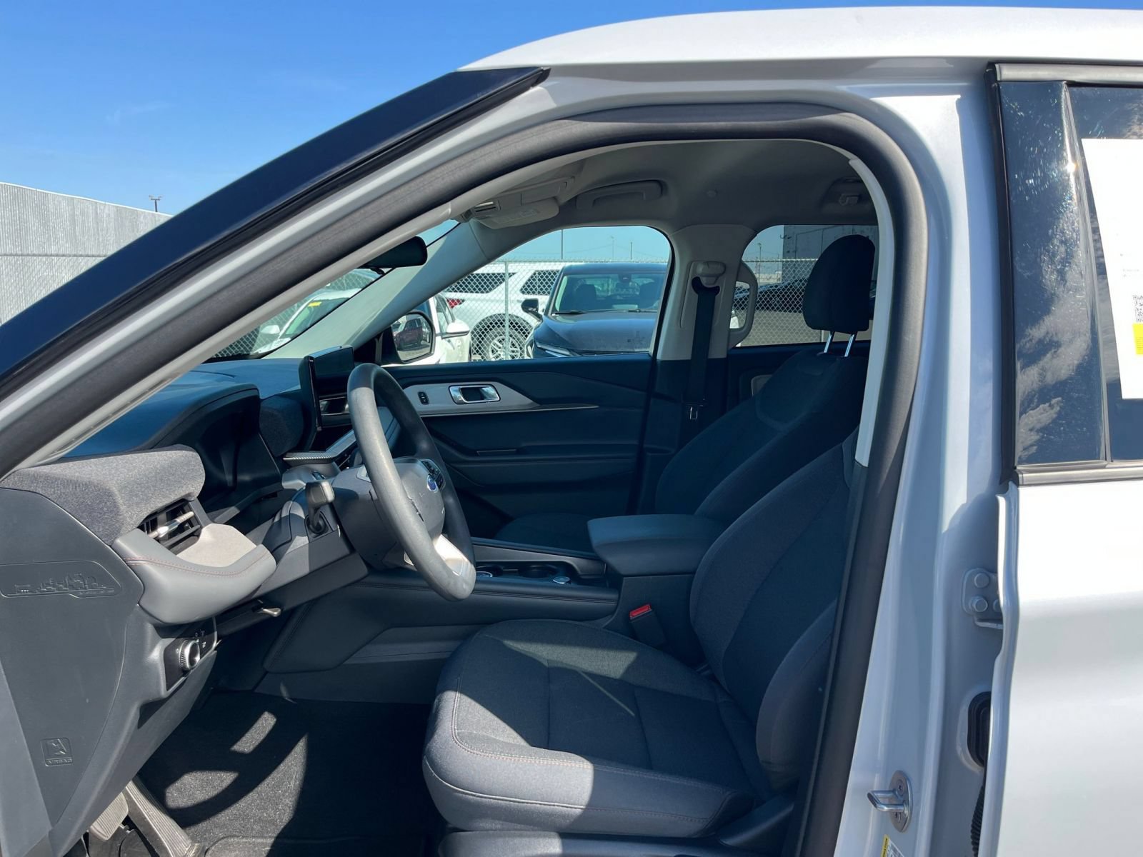 Used 2026 Ford Explorer Active AWD/4WD image 26