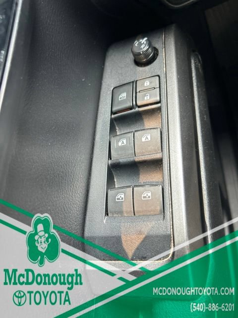 Used 2021 Toyota Tacoma TRD Sport w/ Technology Package AWD/4WD image 15