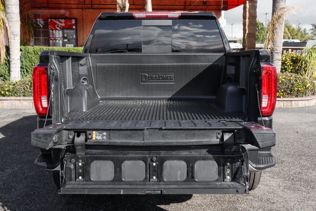 Used 2020 GMC Sierra 1500 SLT w/ SLT Premium Package AWD/4WD image 9