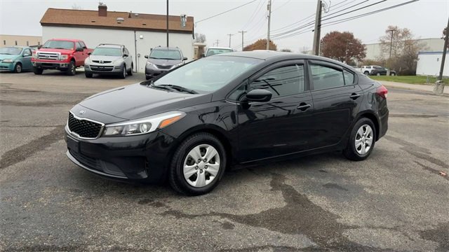 Used 2017 Kia Forte LX image 4