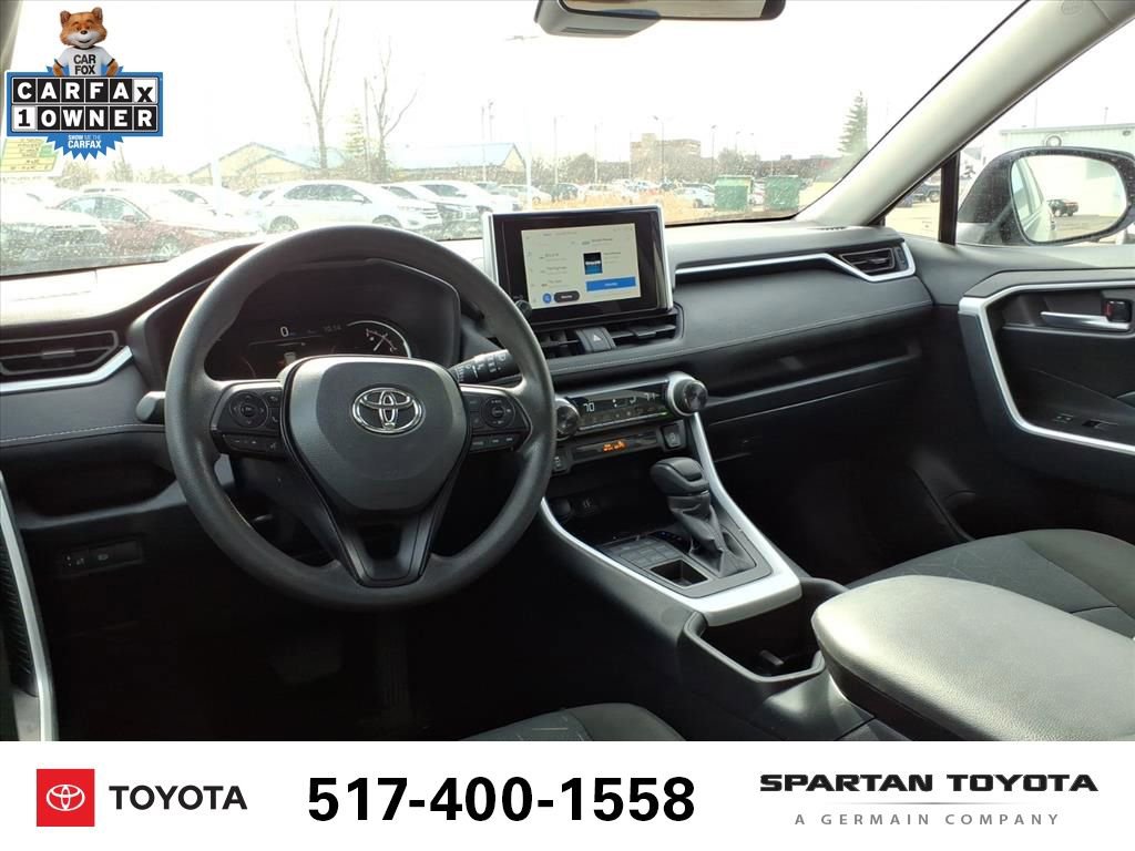 Used 2025 Toyota RAV4 XLE image 12
