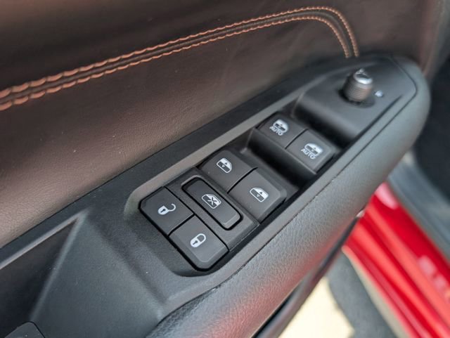 Used 2022 Jeep Compass Limited w/ (RED) Package image 16