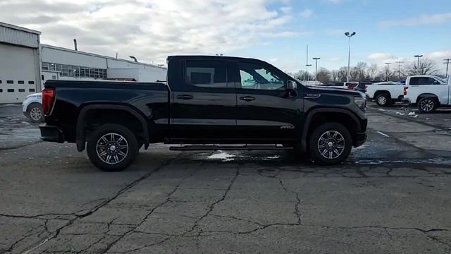 Used 2024 GMC Sierra 1500 AT4 w/ AT4 Preferred Package image 8
