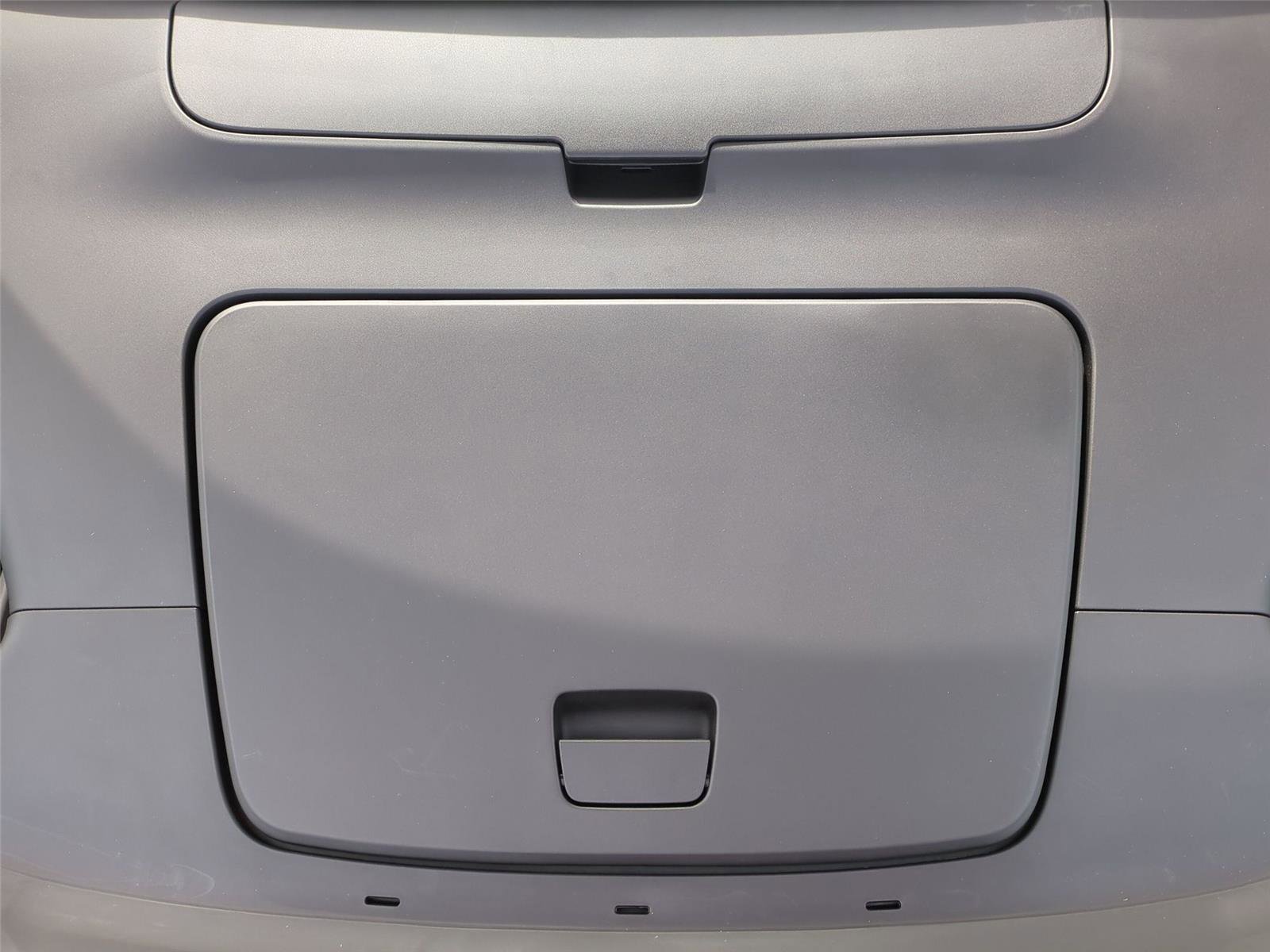 New 2026 Volvo EX30 Plus w/ Protection Package image 24