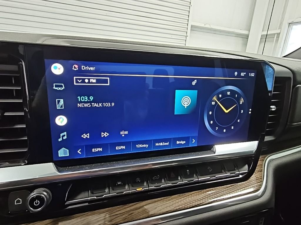 Used 2022 Chevrolet Silverado 1500 RST image 16