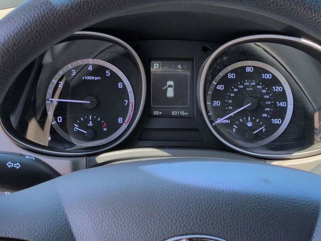 Used 2018 Hyundai Santa Fe SE FWD image 12