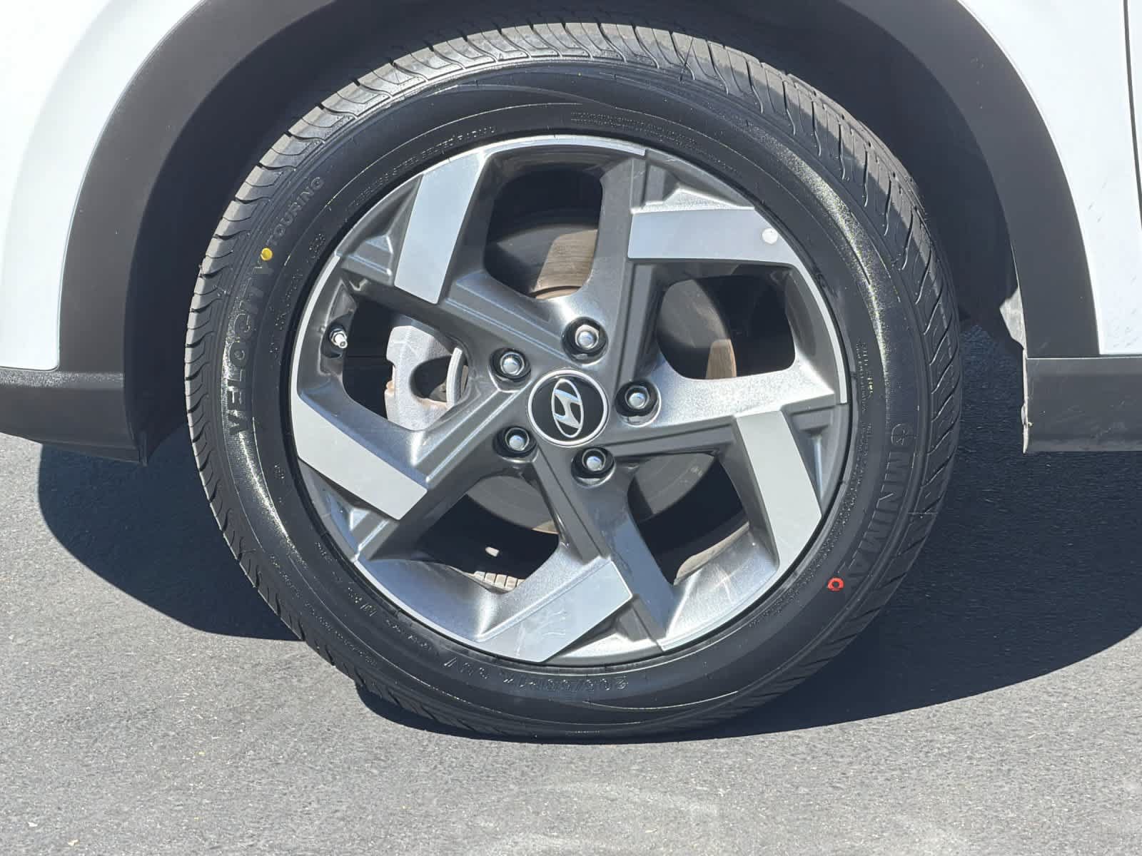Used 2025 Hyundai Venue SEL FWD image 30