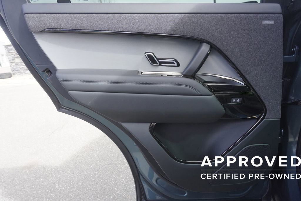 Used 2023 Land Rover Range Rover Sport SE Dynamic image 28