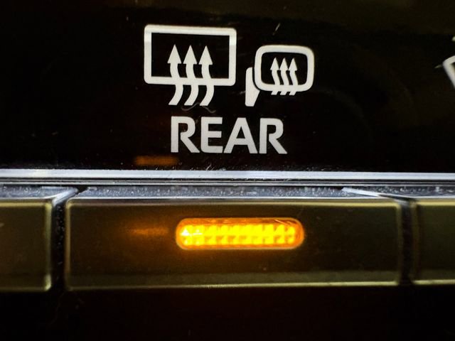 Used 2024 Toyota Corolla Cross L image 7