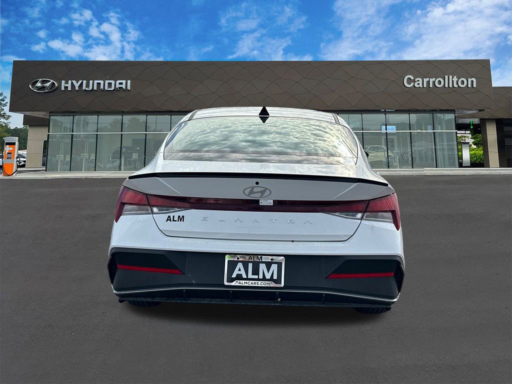 New 2025 Hyundai Elantra Sport image 6