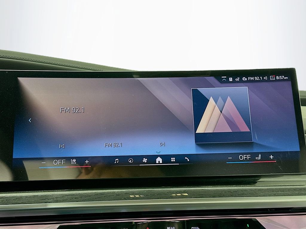 New 2026 BMW 750e xDrive image 11