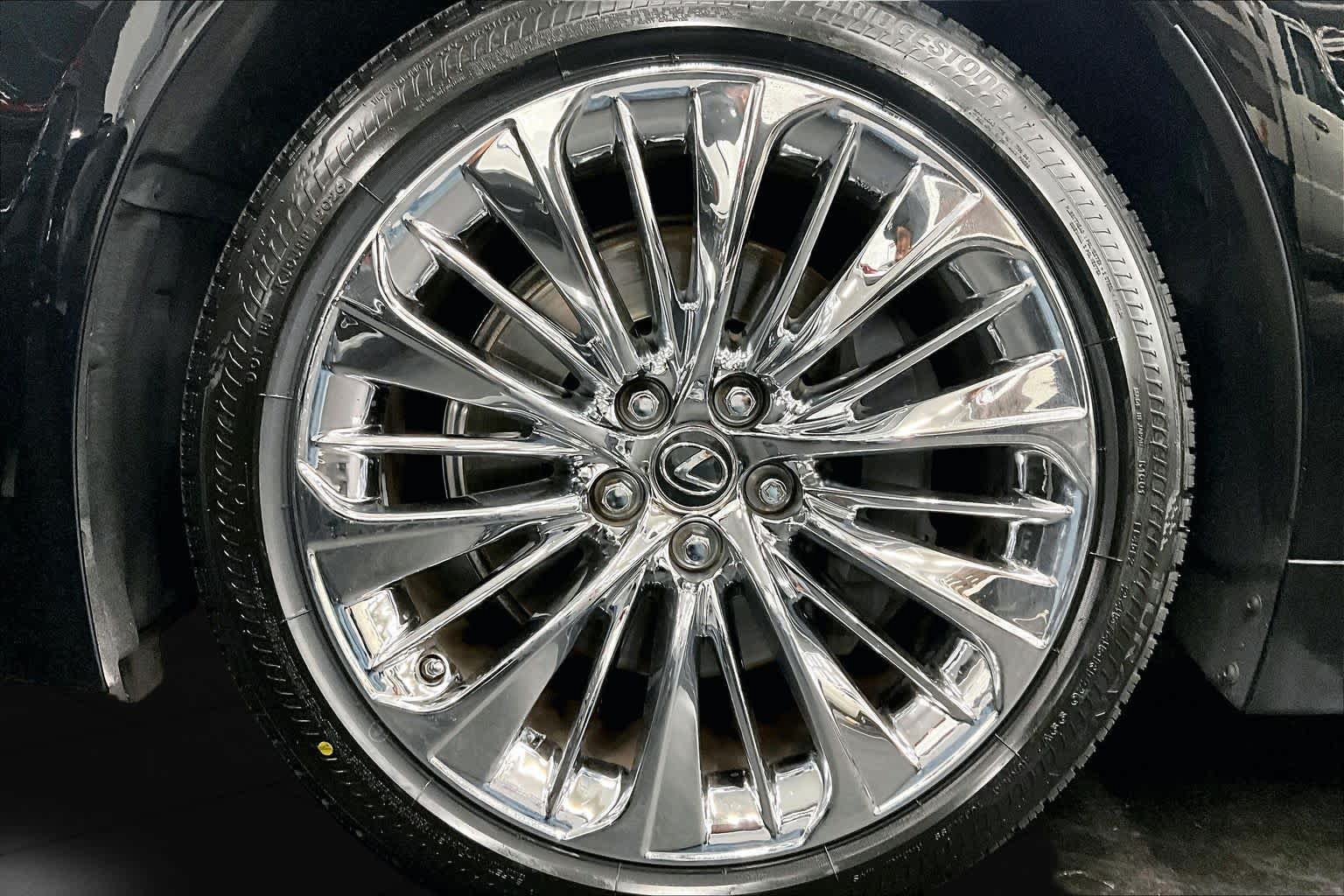 Used 2018 Lexus LS 500 w/ Luxury Package RWD image 10