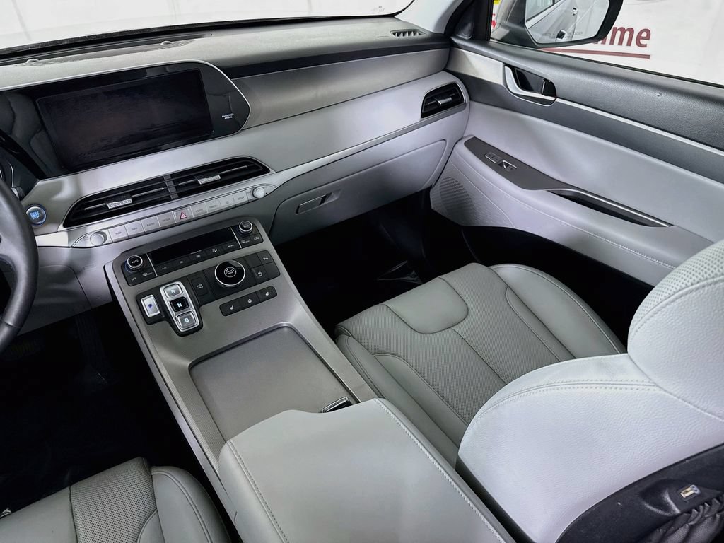 Certified 2022 Hyundai Palisade SEL w/ 8P Bench Seat Package FWD image 28