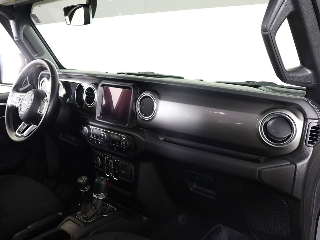 Used 2021 Jeep Wrangler Unlimited Sahara w/ Uconnect 4C Nav & Sound Group AWD/4WD image 24