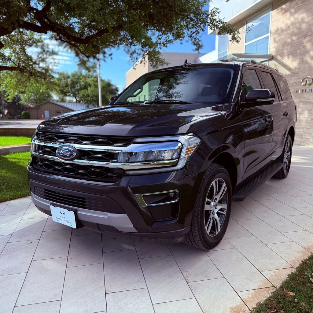 Used 2024 Ford Expedition Limited image 4