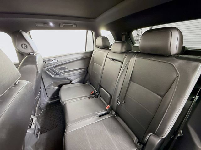 Used 2020 Volkswagen Tiguan SE R-Line FWD image 8