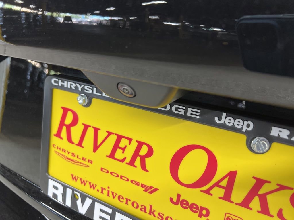 Used 2023 Jeep Grand Cherokee Limited image 7