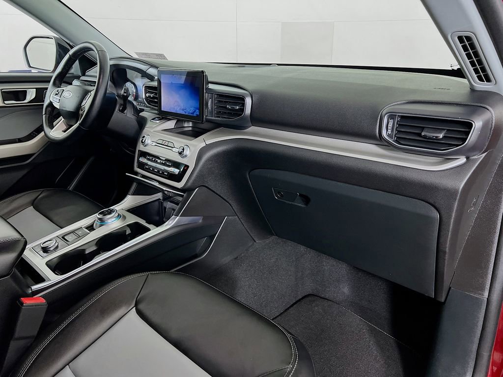 Used 2023 Ford Explorer XLT w/ Equipment Group 202A image 34