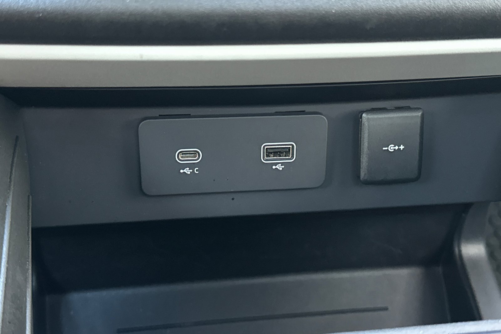 Used 2022 Land Rover Defender 110 Trophy Edition image 37