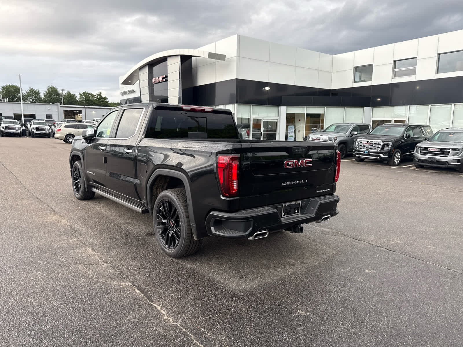 New 2026 GMC Sierra 1500 Denali w/ Technology Package AWD/4WD image 3