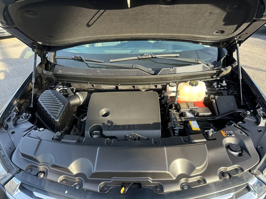 Used 2023 Chevrolet Traverse LT w/ LPO, Cargo Package image 29