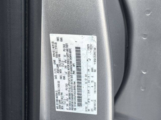 Used 2016 Ford Escape SE FWD image 35