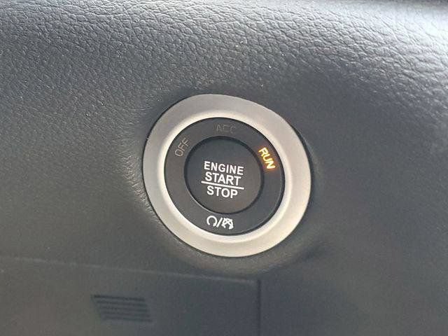 New 2026 Chrysler Pacifica Select FWD image 24